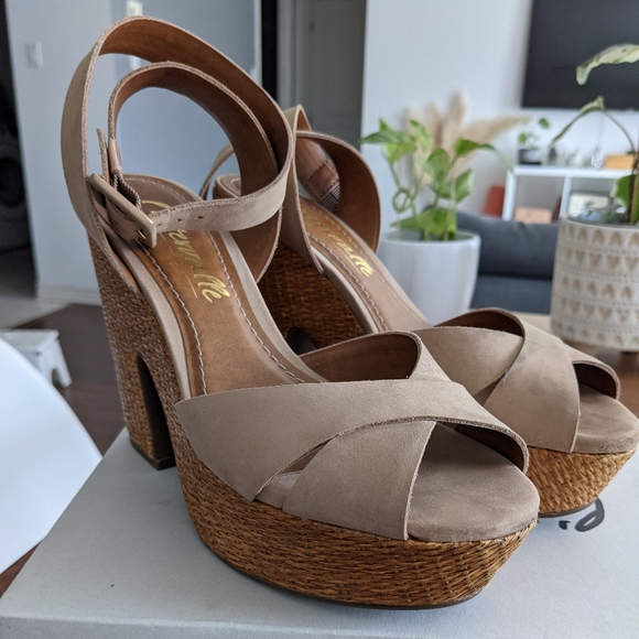 L'intervalle platform taupe sandals - Picture 4 of 4